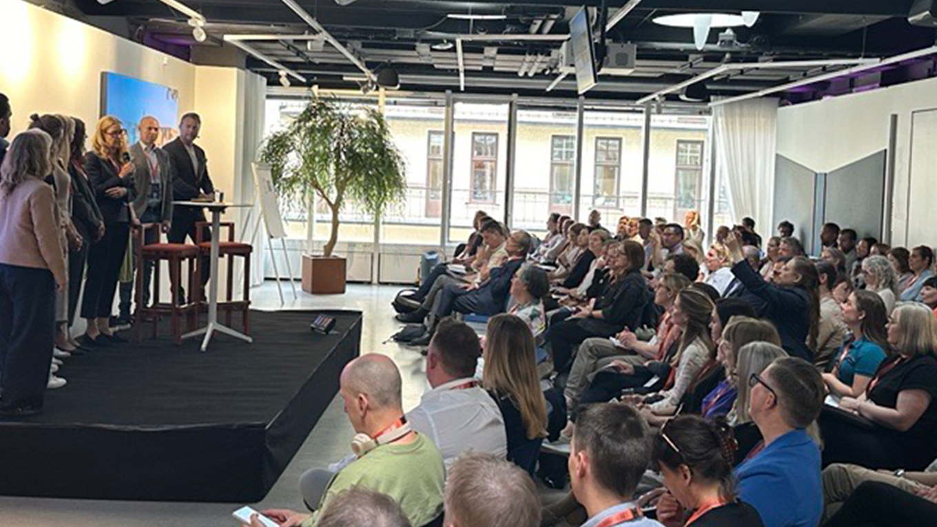 Internationella Konferensen 2406 Toppbild